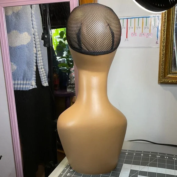 Long Neck Mannequin Head - Picture 7 of 16